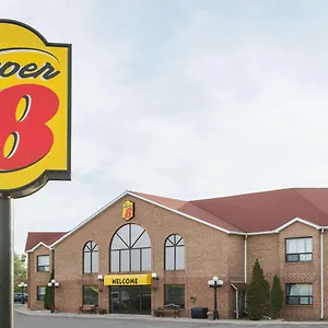 Super 8 Mount Hope/hamilton International Airport ** Hamilton